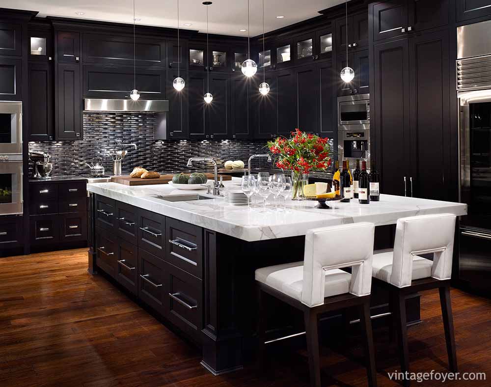 39 Inspirational Ideas For Creating A Black Kitchen (Photos)
